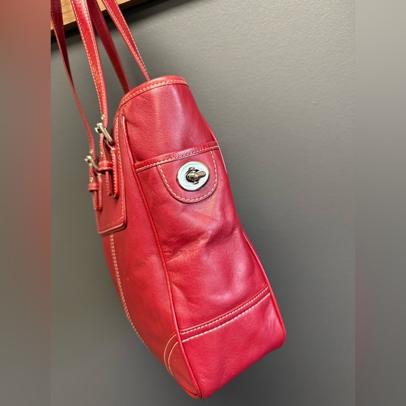 Coach F11396 Hampton Gallery Red Leather Tote Contrast White Stitch Handbag - Picture 3 of 6